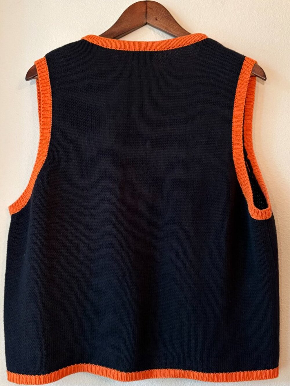 Vintage 90s Basic Editions Black Sweater Vest Embroidered Halloween Teddy Bears - Picture 5 of 5
